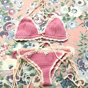 Handmade crochet scalloped top and bottom set